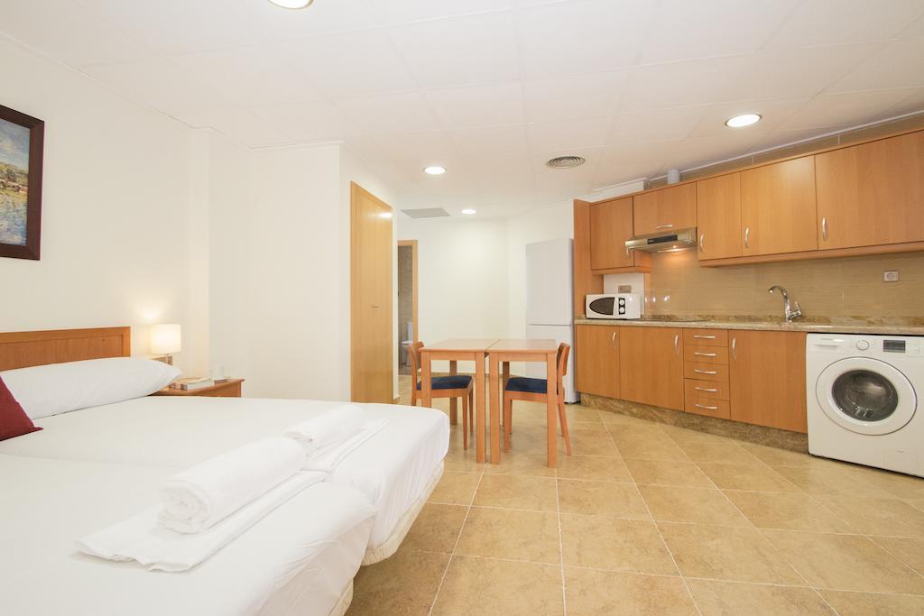 Viveros Apartments Valence Chambre photo