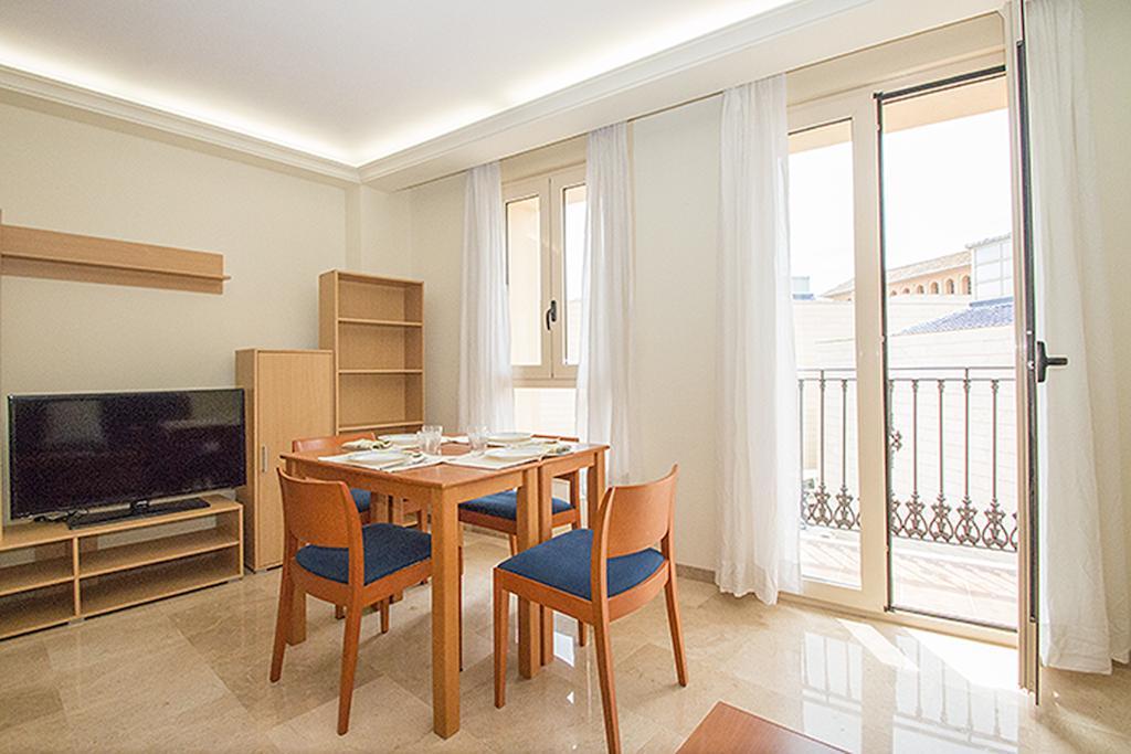 Viveros Apartments Valence Extérieur photo