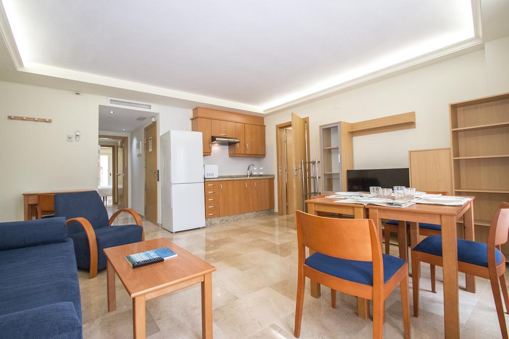 Viveros Apartments Valence Chambre photo