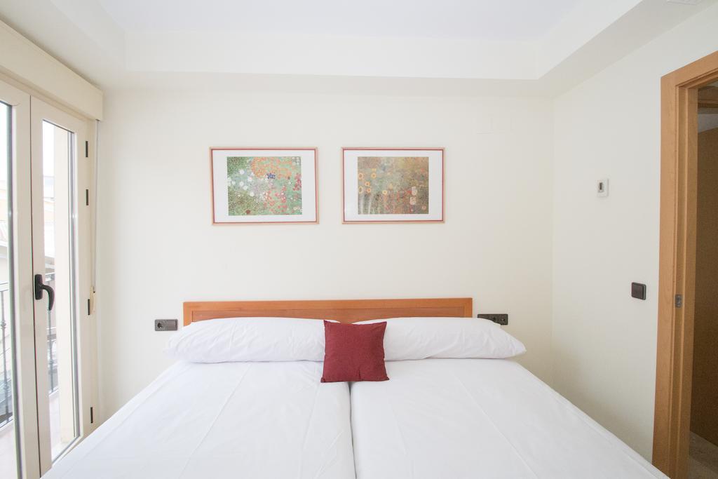 Viveros Apartments Valence Chambre photo