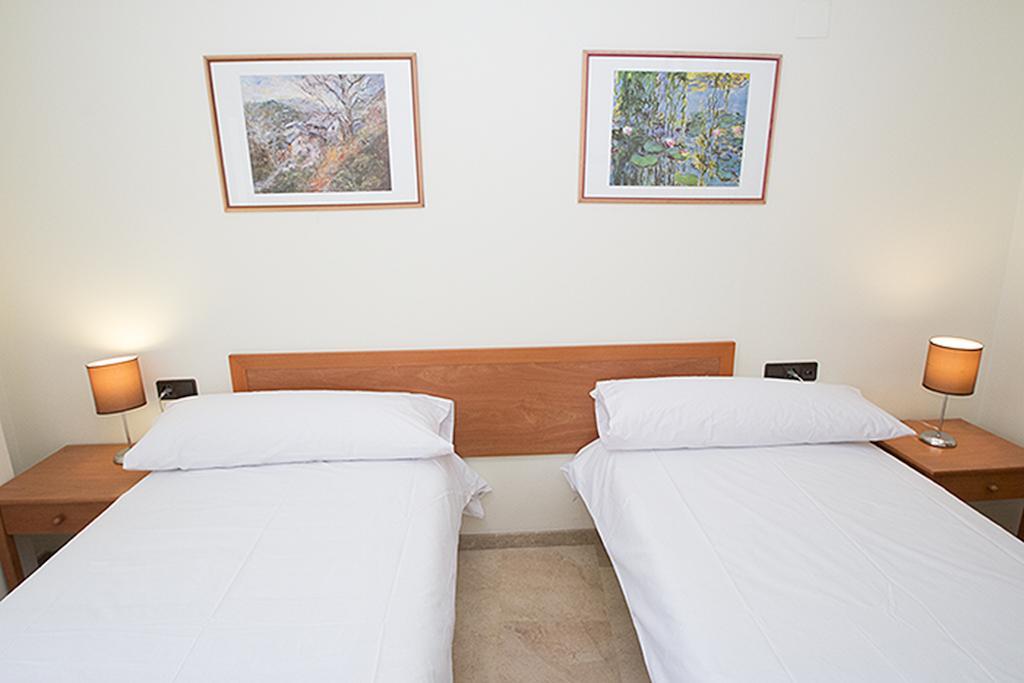 Viveros Apartments Valence Chambre photo